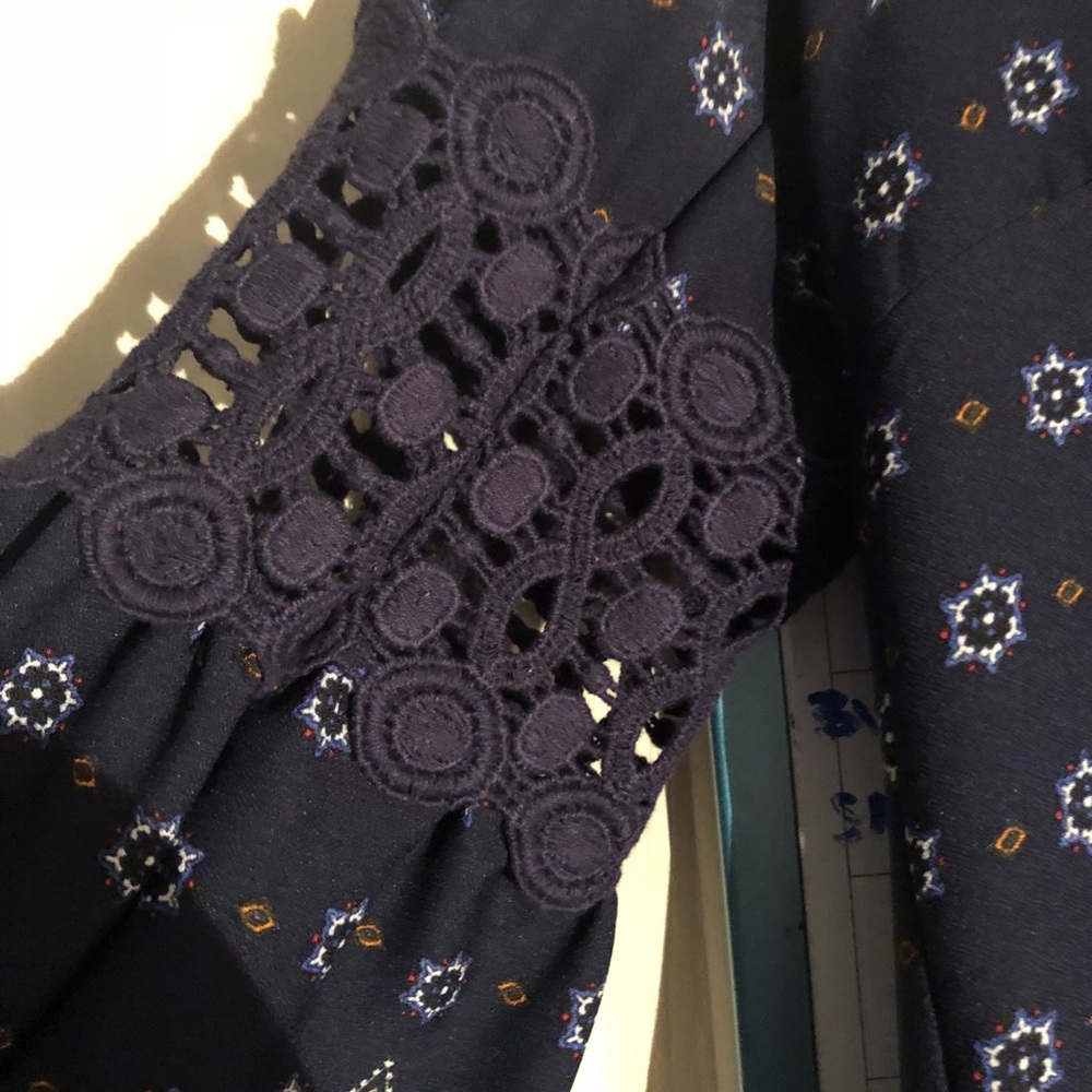 Dress - Picture 3 of 4
